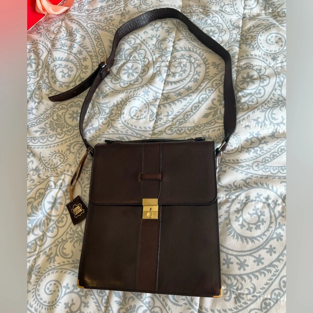 🌟 Leather travel bag 💼
